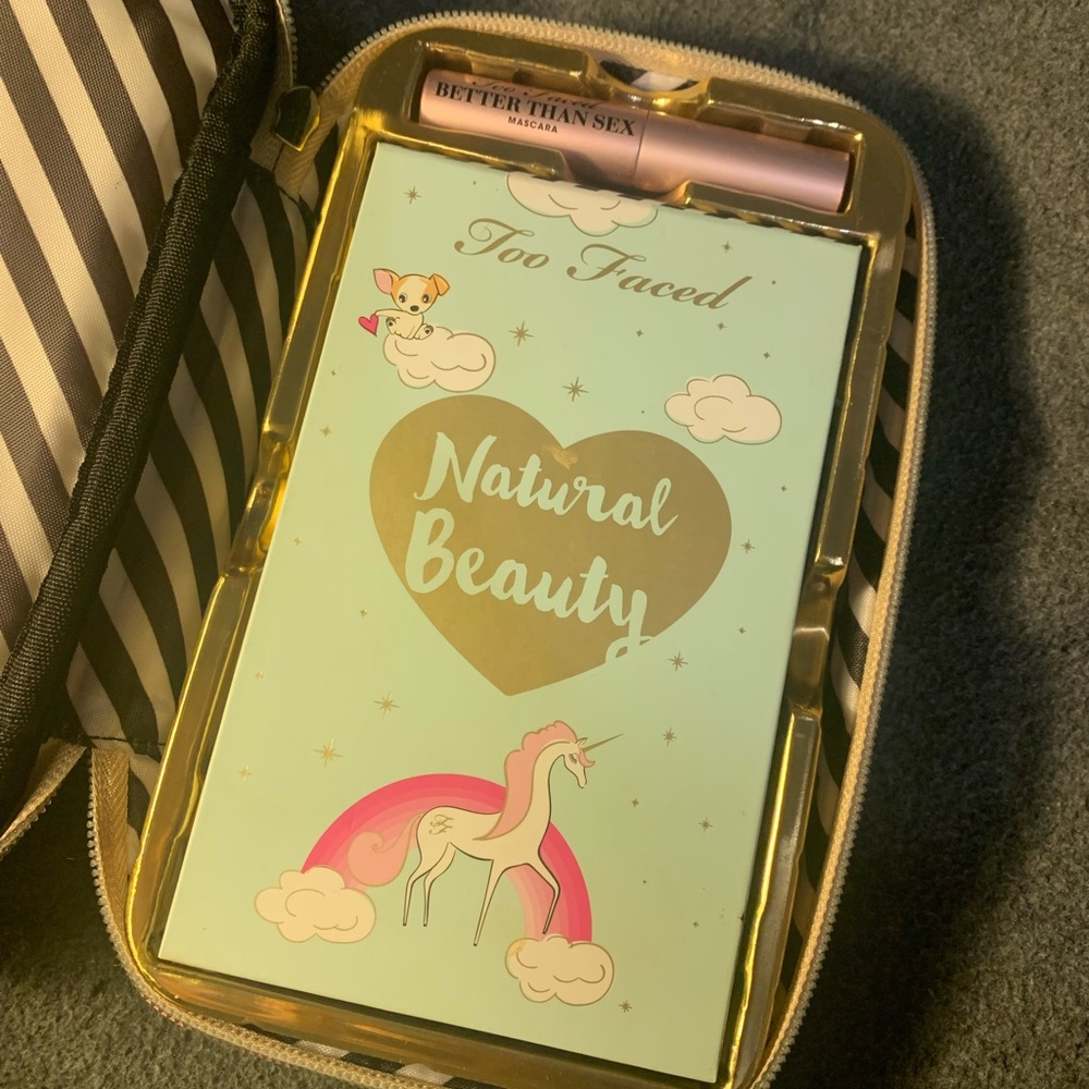 Too faced Makeup - Picture 2 of 4